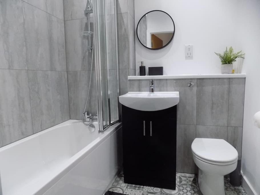 לינקולן 2 Bedroom Luxury City Centre Apt מראה חיצוני תמונה